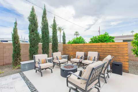 Exterior - 5541 E Cheery Lynn Rd, Phoenix, AZ 85018 photo 23 of 25