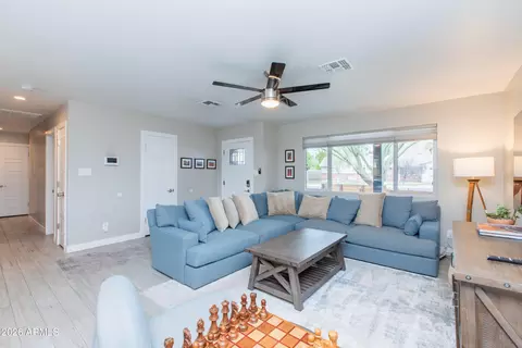 Living - 5541 E Cheery Lynn Rd, Phoenix, AZ 85018 photo 2 of 2