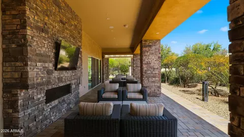 View/Area - 4629 E Walter Way, Phoenix, AZ 85050 photo 3 of 5