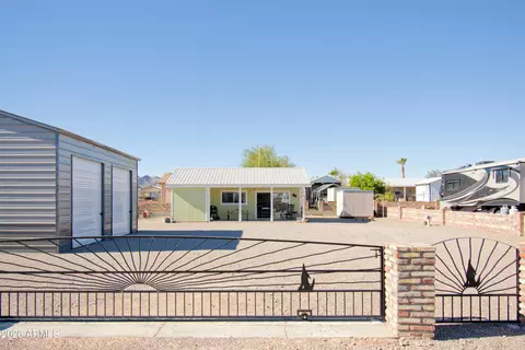 49576 Turquoise Ave, Quartzsite, AZ 85346