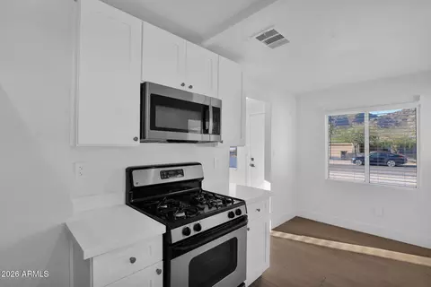 Kitchen - 315 E Carol Ave, Phoenix, AZ 85020 photo 1 of 1