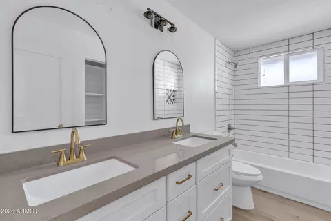 Bath - 1266 E La Jolla Dr, Tempe, AZ 85282 photo 1 of 2
