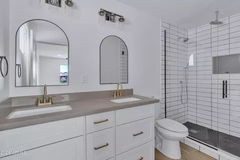 Bath - 1266 E La Jolla Dr, Tempe, AZ 85282 photo 2 of 2