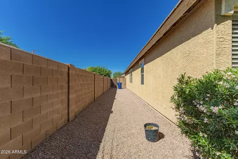 Exterior - 4875 E Bellerive Dr, Chandler, AZ 85249 photo 5 of 8