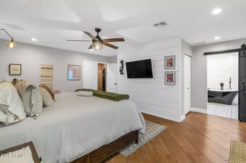 Bedroom - 4402 E Turney Ave, Phoenix, AZ 85018 photo 3 of 9