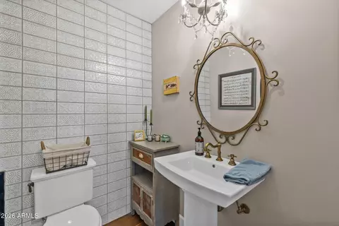Bath - 4402 E Turney Ave, Phoenix, AZ 85018 photo 7 of 7