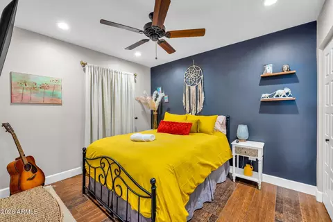 Bedroom - 4402 E Turney Ave, Phoenix, AZ 85018 photo 6 of 9