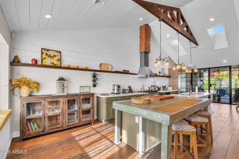 Kitchen - 4402 E Turney Ave, Phoenix, AZ 85018 photo 6 of 6