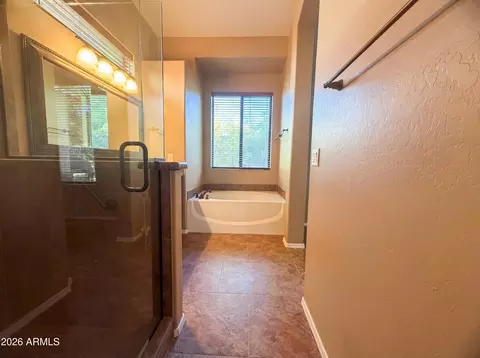 Bath - 6915 E Portia St, Mesa, AZ 85207 photo 2 of 4