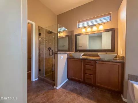 Bath - 6915 E Portia St, Mesa, AZ 85207 photo 3 of 4