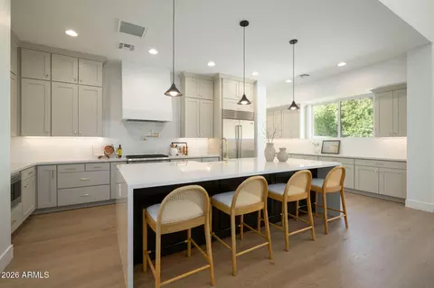 Kitchen - 3912 E Crittenden Ln, Phoenix, AZ 85018 photo 5 of 7