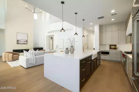 Kitchen - 3912 E Crittenden Ln, Phoenix, AZ 85018 photo 6 of 7