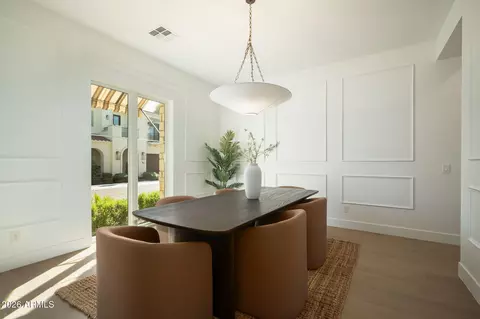 Dining - 3912 E Crittenden Ln, Phoenix, AZ 85018 photo 1 of 2