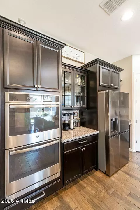 Kitchen - 1517 W Redondo Dr, Gilbert, AZ 85233 photo 5 of 8