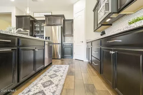 Kitchen - 1517 W Redondo Dr, Gilbert, AZ 85233 photo 6 of 8