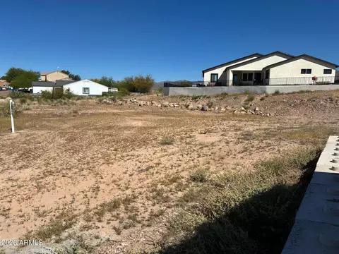 393 W Highlands Dr W #35, Superior, AZ 85173