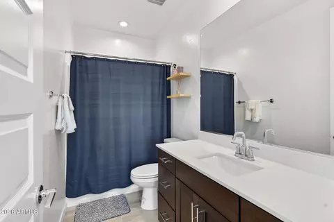Bath - 4112 E Appaloosa Rd, Gilbert, AZ 85296 photo 5 of 5
