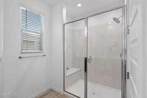 Bath - 4112 E Appaloosa Rd, Gilbert, AZ 85296 photo 4 of 5