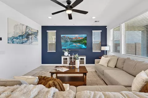 Living - 4112 E Appaloosa Rd, Gilbert, AZ 85296 photo 3 of 4