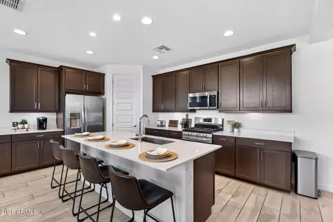 Kitchen - 4112 E Appaloosa Rd, Gilbert, AZ 85296 photo 2 of 7