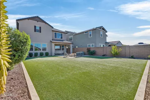 Exterior - 4112 E Appaloosa Rd, Gilbert, AZ 85296 photo 4 of 12