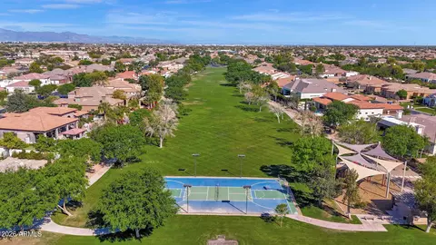 View/Area - 3055 E Waterman Way, Gilbert, AZ 85297 photo 3 of 5