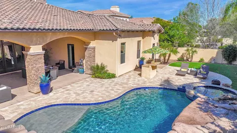 Exterior - 3055 E Waterman Way, Gilbert, AZ 85297 photo 14 of 20