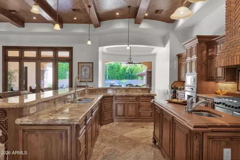 Kitchen - 3055 E Waterman Way, Gilbert, AZ 85297 photo 3 of 7