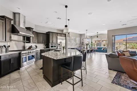 Kitchen - 10332 E Wavelength Ave, Mesa, AZ 85212 photo 2 of 5