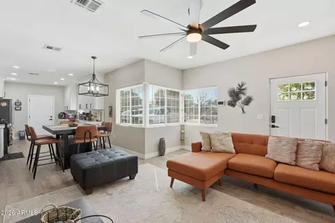 Entry Way - 1020 E Nielson Ave, Mesa, AZ 85204 photo 1 of 4
