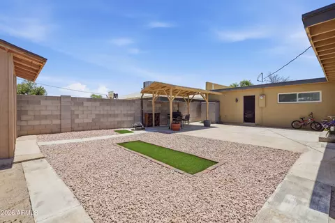 Exterior - 1020 E Nielson Ave, Mesa, AZ 85204 photo 7 of 11