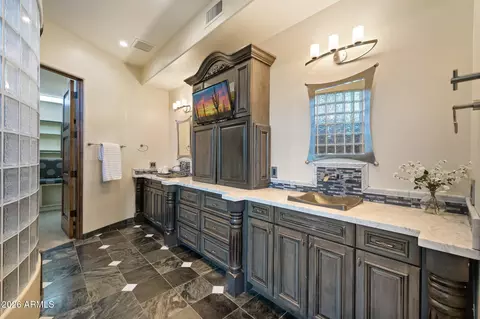 Bath - 8540 E Mcdowell Rd #21, Mesa, AZ 85207 photo 8 of 11