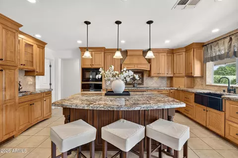 Kitchen - 3955 E Indigo Bay Ct, Gilbert, AZ 85234 photo 8 of 9