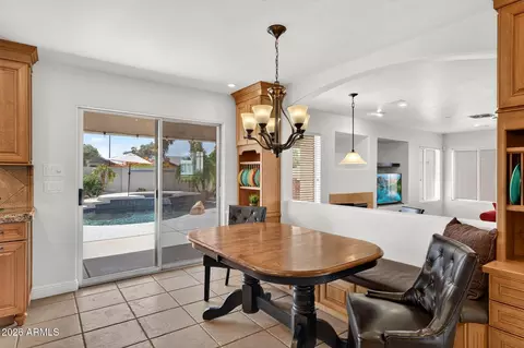 Dining - 3955 E Indigo Bay Ct, Gilbert, AZ 85234 photo 6 of 6