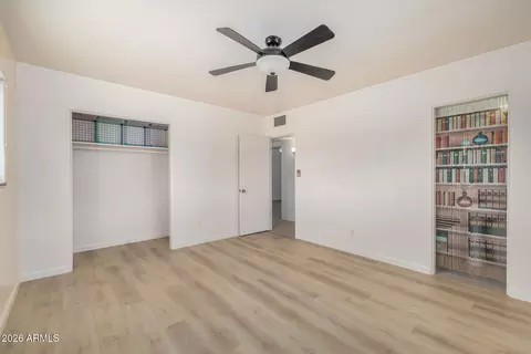 Bedroom - 6740 N 15th St, Phoenix, AZ 85014 photo 2 of 4