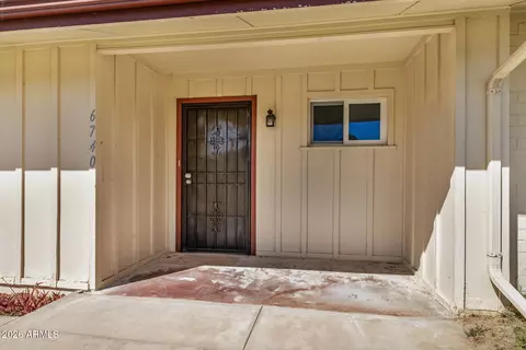 Exterior - 6740 N 15th St, Phoenix, AZ 85014 photo 9 of 9
