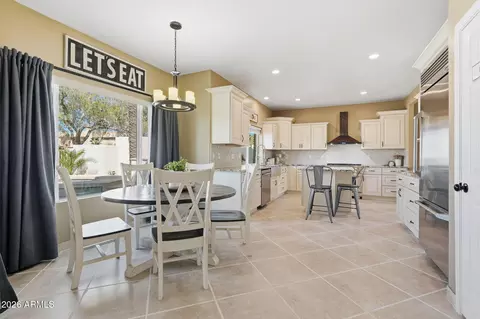 Kitchen - 1454 E Nighthawk Way, Phoenix, AZ 85048 photo 2 of 7