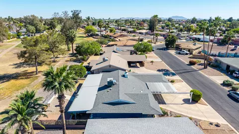 View/Area - 729 S Edgewater Dr, Mesa, AZ 85208 photo 2 of 12