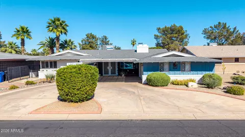 729 S Edgewater Dr, Mesa, AZ 85208