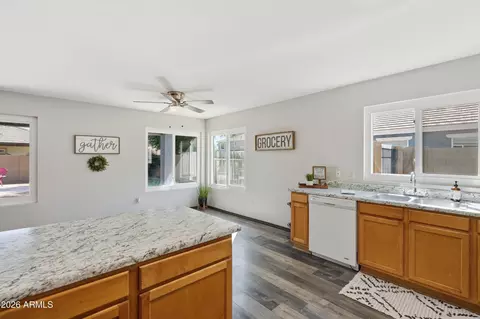 Kitchen - 2585 E Harrison Ct, Gilbert, AZ 85295 photo 3 of 4