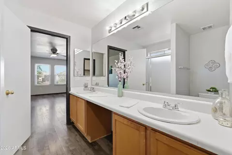 Bath - 2585 E Harrison Ct, Gilbert, AZ 85295 photo 1 of 2