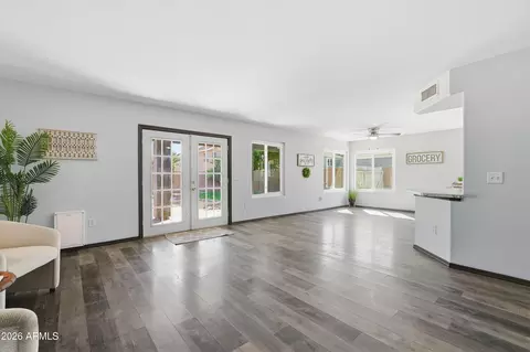 Living - 2585 E Harrison Ct, Gilbert, AZ 85295 photo 2 of 11