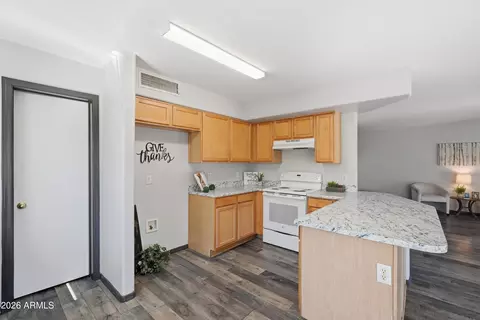 Kitchen - 2585 E Harrison Ct, Gilbert, AZ 85295 photo 1 of 4