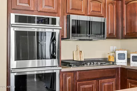 Kitchen - 1708 E Knoll St, Mesa, AZ 85203 photo 5 of 7
