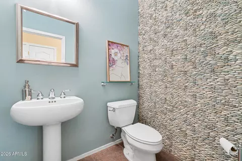 Bath - 1708 E Knoll St, Mesa, AZ 85203 photo 4 of 5