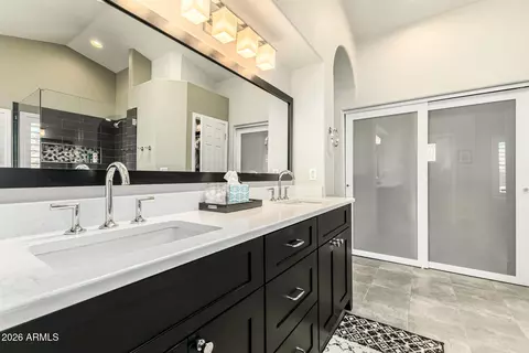 Bath - 1605 E Saltsage Dr, Phoenix, AZ 85048 photo 3 of 6