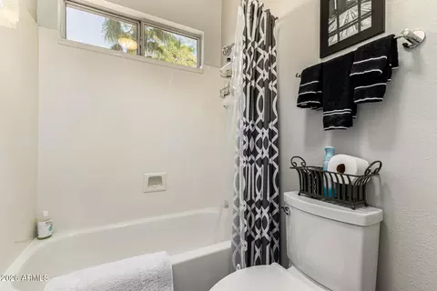 Bath - 1605 E Saltsage Dr, Phoenix, AZ 85048 photo 6 of 6