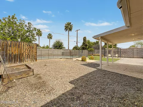 Exterior - 210 El Camino Dr, Phoenix, AZ 85020 photo 10 of 10