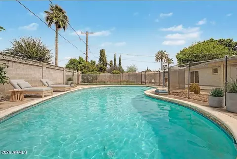 Exterior - 210 El Camino Dr, Phoenix, AZ 85020 photo 1 of 10