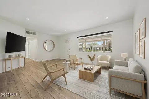 Living - 210 El Camino Dr, Phoenix, AZ 85020 photo 1 of 4